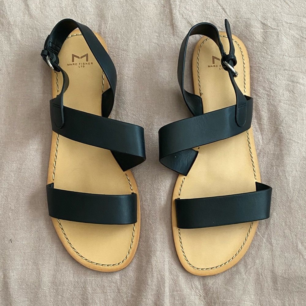 NWOT cute Marc Fisher sandals